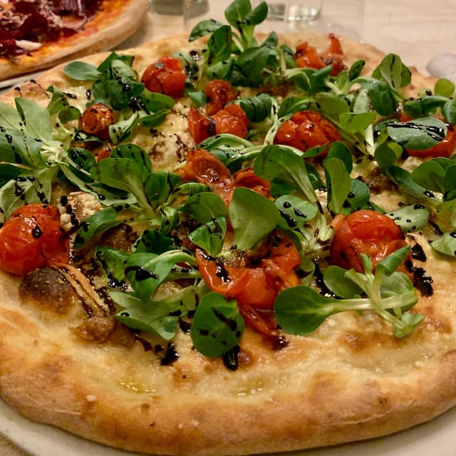 菜肴“Pizza poesia vegana”的照片