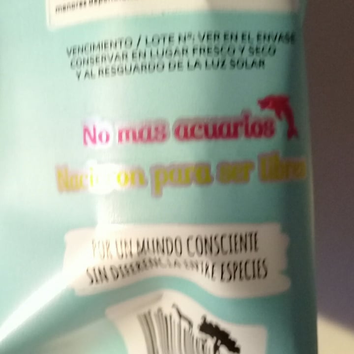review photo of Un Rincón Vegano Alfajor Chocolate Blanco shared by @martbass on 12 Jun 2020 - review