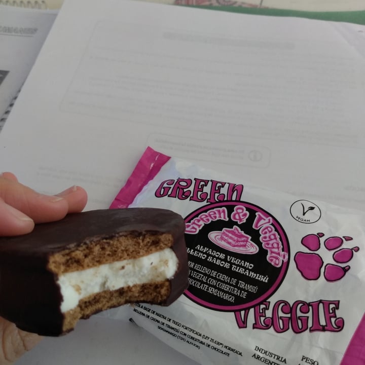 review photo of Green & Veggie Alfajor relleno de crema de tiramisú con cobertura de chocolate semiamargo shared by @merysch on 03 Jul 2021 - review