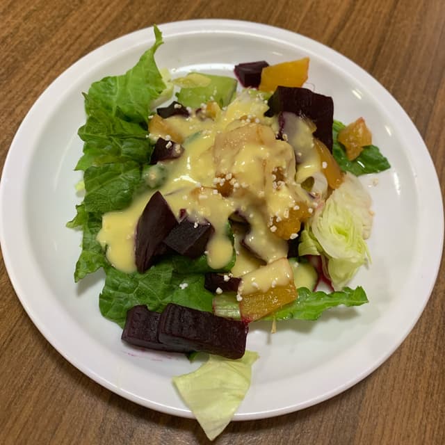Photo of the dish “Ensalada de piña y betabel”