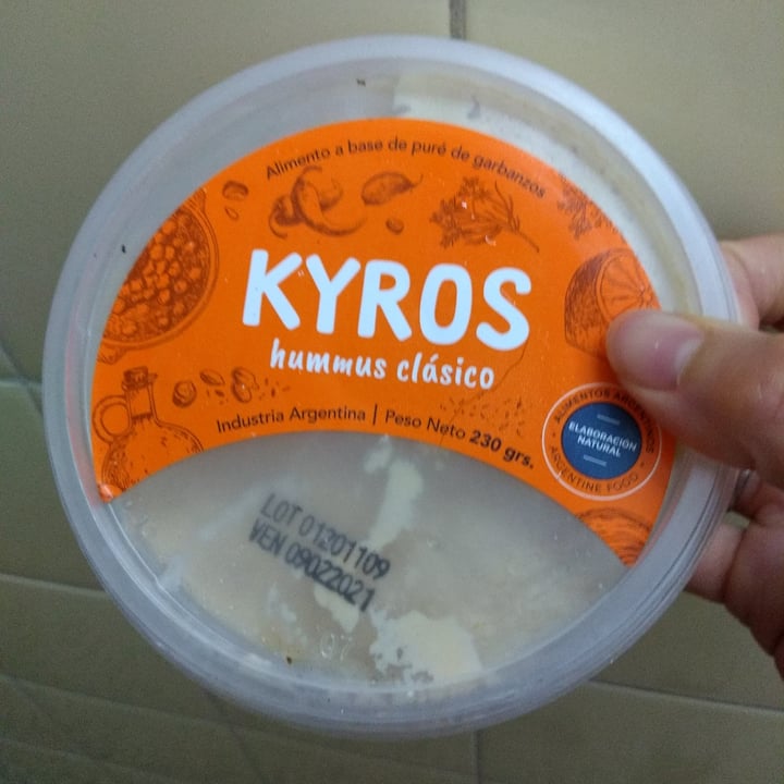 photo of Kyros Hummus clásico shared by @valengr on  07 Jan 2021 - review
