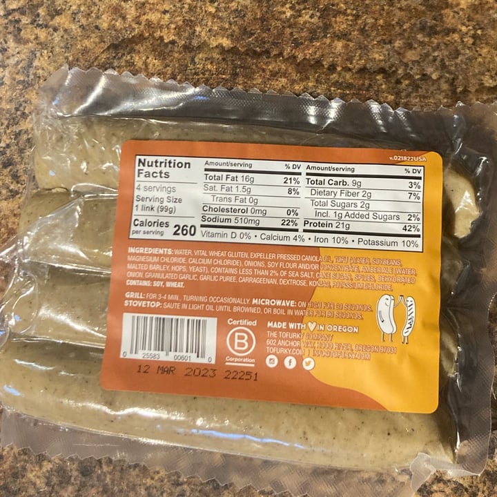 photo of Tofurky Original Sausage Beer Brats shared by @lansterm on  15 Dec 2022 - review