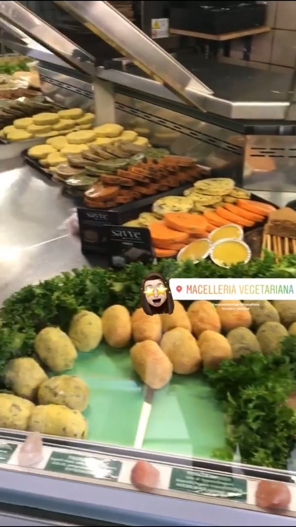 review photo of Macelleria Vegetariana Italia (vegetarian butcher shop) Burger & Polpette shared by @giusy on 06 Feb 2020 - review