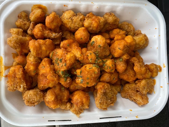 photo of Three Girls Vegan Creamery Buffalo Cauliflower with Buttermilk Ranch shared by @jhuber on  27 May 2020 - review