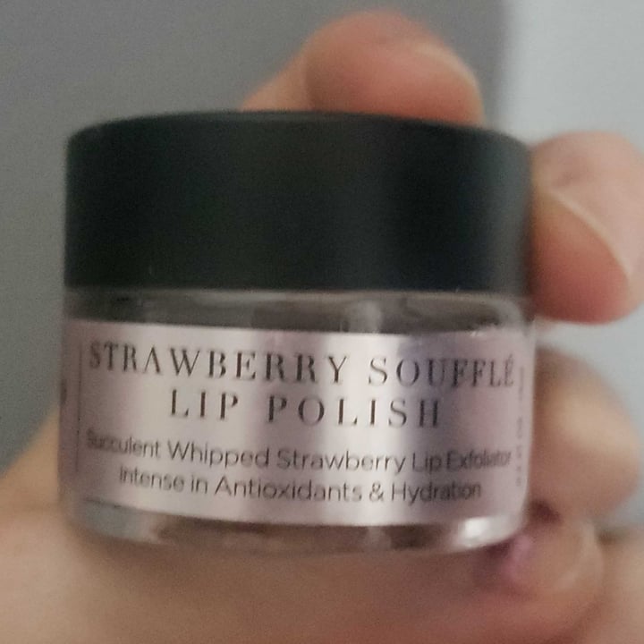 photo of Averr aglow Strawberry Soufflé Lip Polish shared by @cchipley on  01 Jul 2021 - review