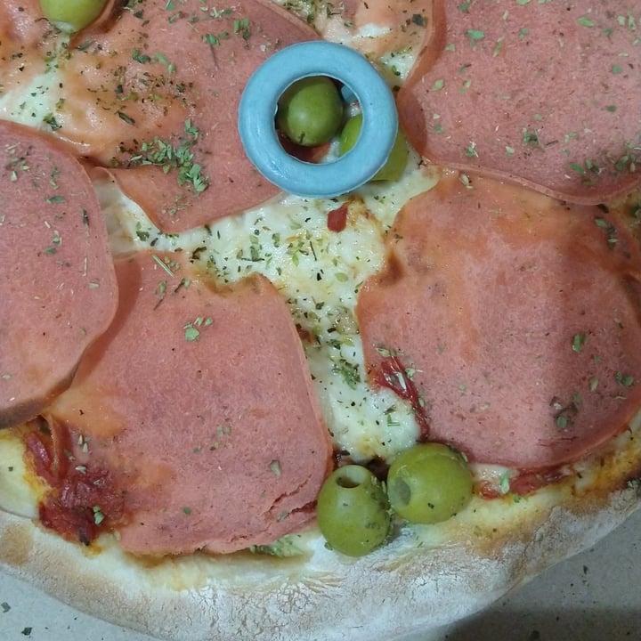 photo of Blondie Pizza Vegana Con Jamon shared by @ericavegana on  10 Apr 2021 - review