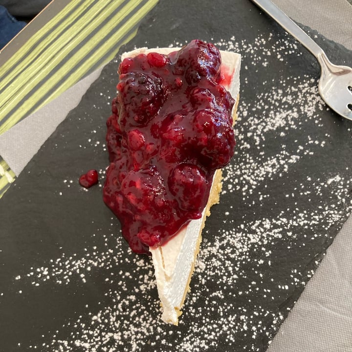 photo of Cavoli Nostri Cheesecake (Mixed Berries) shared by @homemademood on  12 Oct 2021 - review