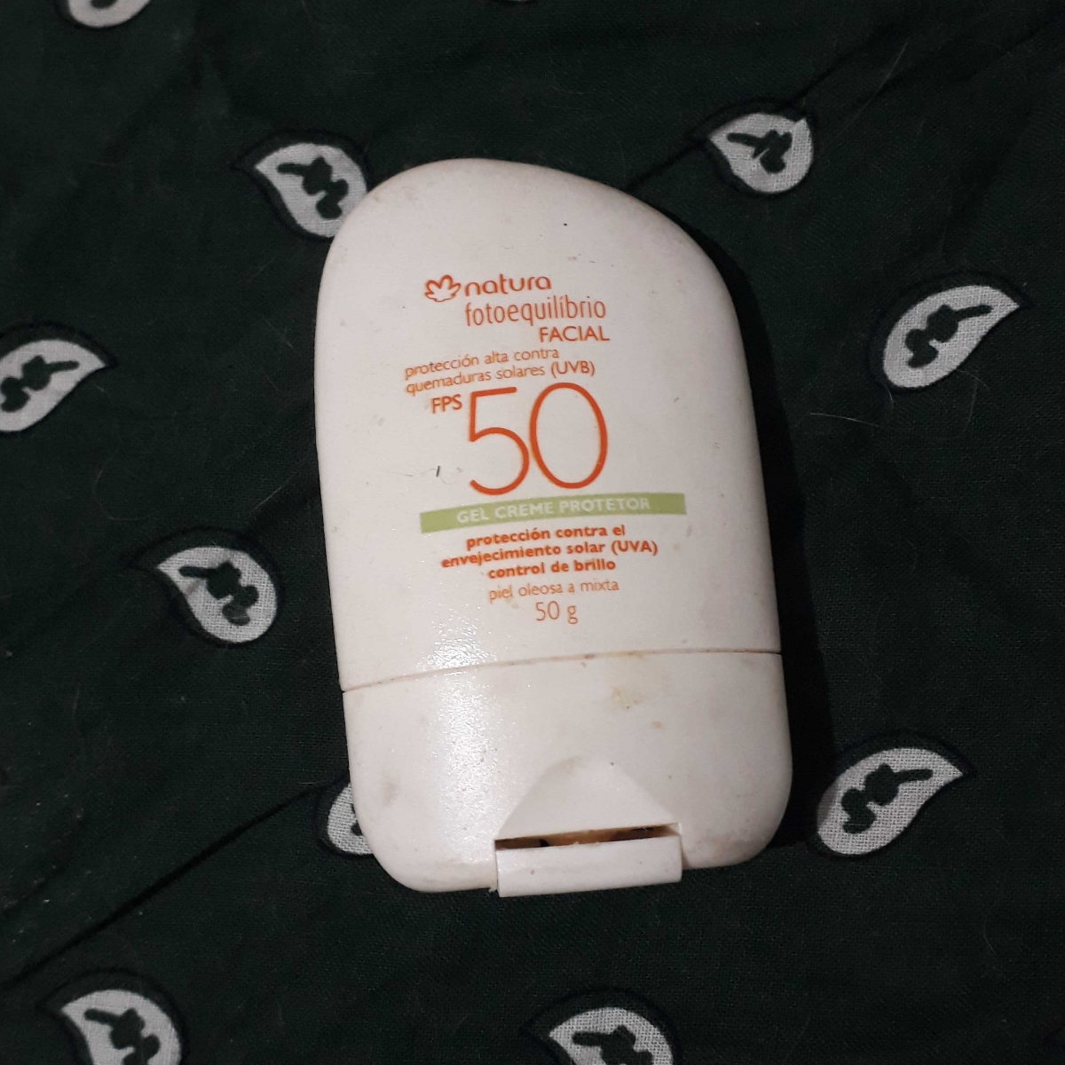 Protector solar facial en gel crema FPS 50