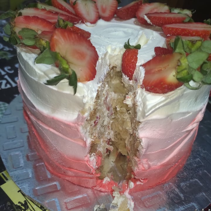 review photo of Vegalizzz (Delivery only) Bolo de Mousse de Chocolate Branco shared by @bellavegana on 11 Jul 2022 - review