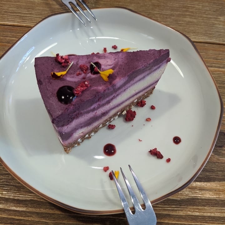 photo of Plants Mixed Berry Cheesecake 莓果綺思 shared by @viviantothewu on  30 May 2020 - review