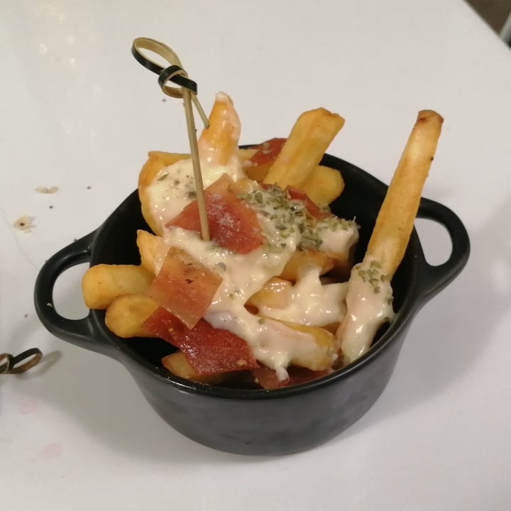 photo of Vegan bombon sin gluten Tapa Vegan fries cheese shared by @parutto on  11 Dec 2020 - review
