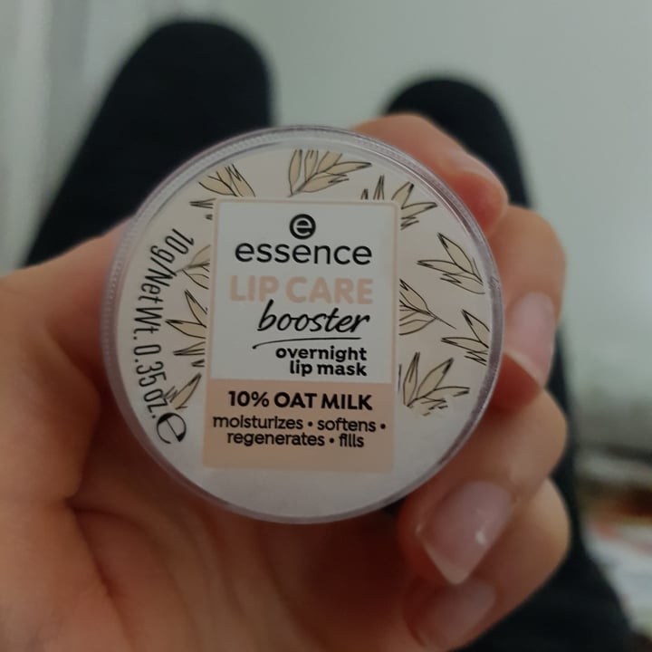 photo of Essence  Lip Care booster overnight lip mask shared by @diddi on  25 Oct 2022 - review