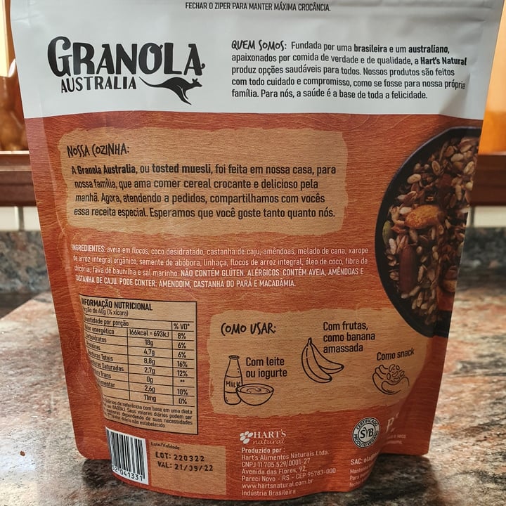 photo of Hart's Natural Granola Austrália Classic Nuts shared by @analarissima on  10 May 2022 - review