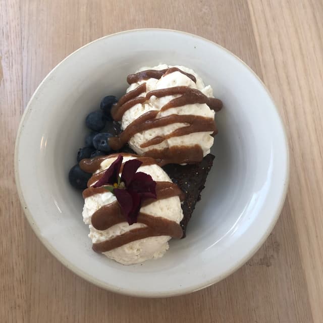 Foto do prato “Fudge Brownie Sundae”