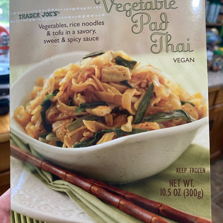 review photo of Trader Joe's True Thai Vegetable pad thai shared by @anparker on 30 May 2022 - review