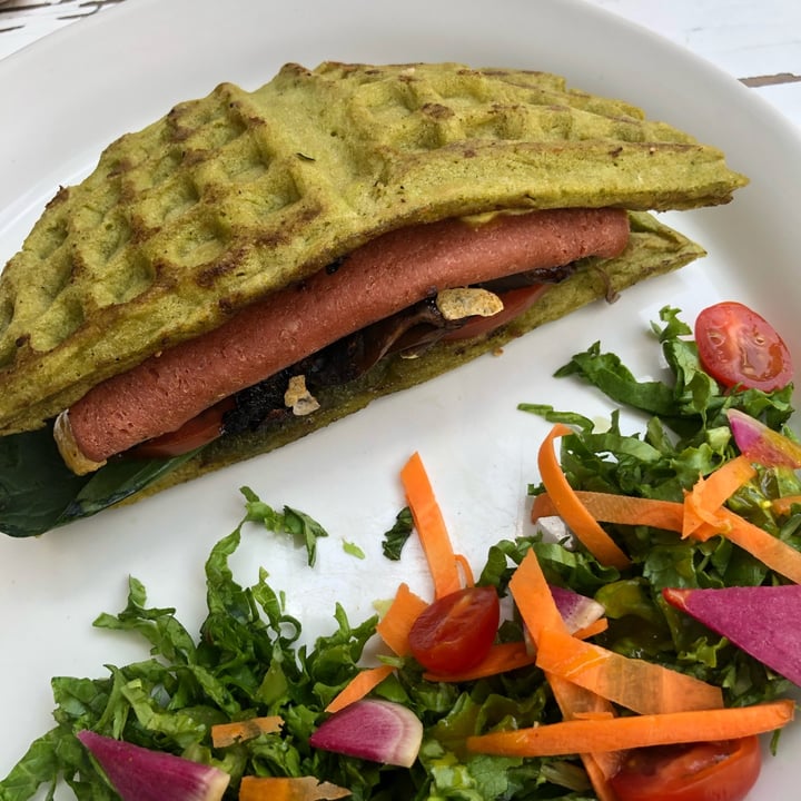 photo of Vegamo MX Waffle Sandwich Chewbacca shared by @rooockd on  17 Apr 2022 - review