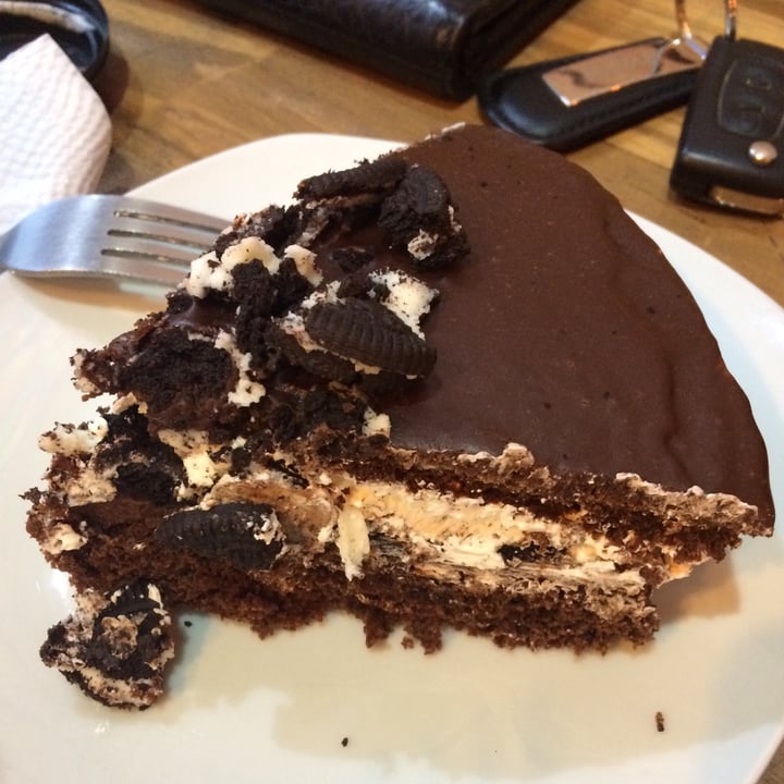 photo of OM - Vegan Coffe Shop & Beer Torta Oreo shared by @lilanovel on  15 Apr 2021 - review