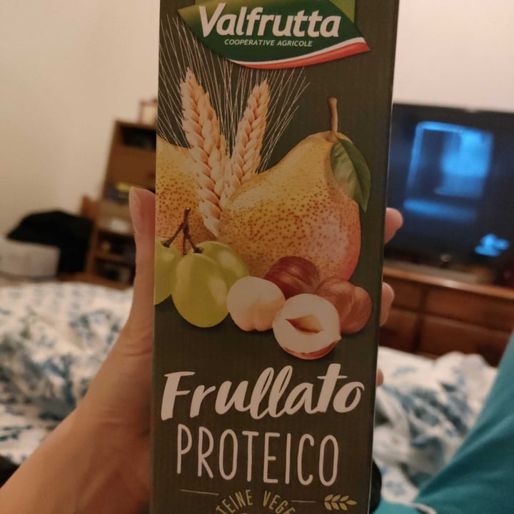 photo of Valfrutta Frullato Proteico Pera Uva Nocciola shared by @ria92 on  09 Jun 2022 - review