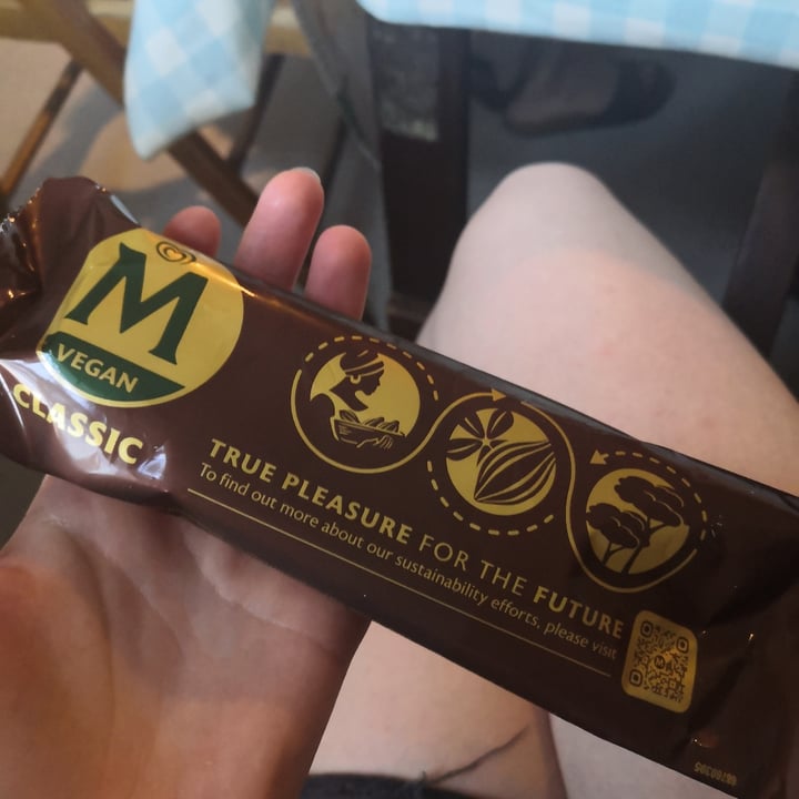 photo of Magnum Vegan classic shared by @ariukexo on  09 Aug 2022 - review