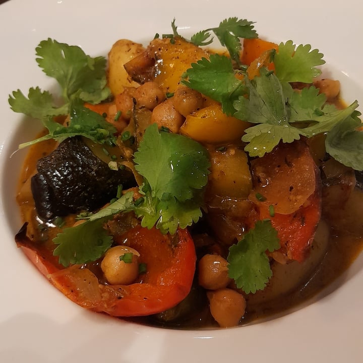 review photo of La Bécane à Gaston Spiced Vegetable Tajine With Chickpeas shared by @francesca213 on 09 Oct 2022 - review