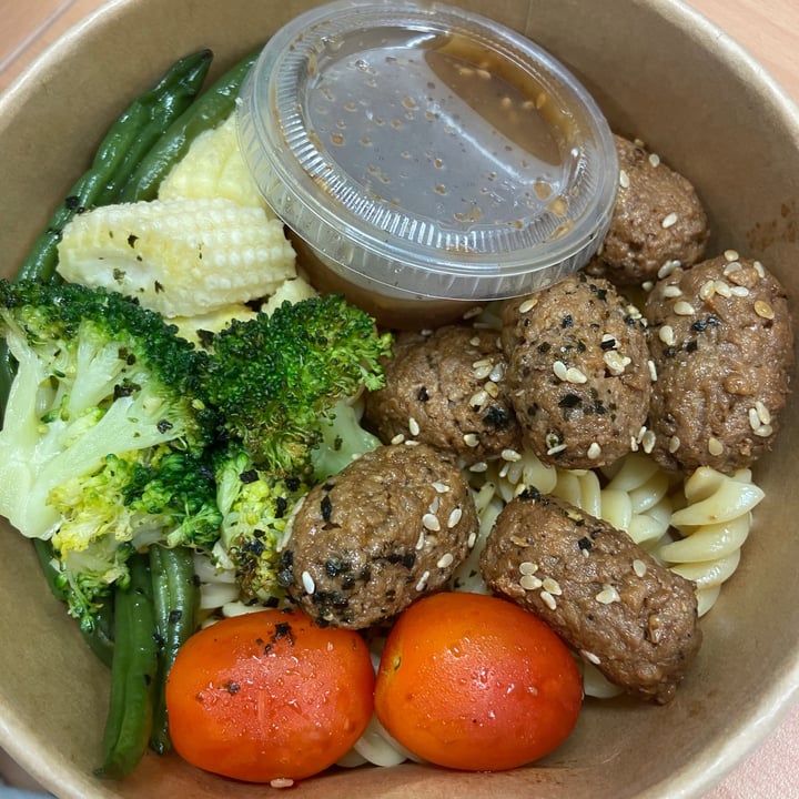 photo of Starbucks Impossible Pasta Salad Bowl shared by @misssedgwick on  19 Nov 2020 - review