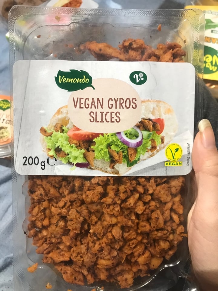 photo of Vemondo Vegan Gyros Slices shared by @saraacoboss on  13 Feb 2020 - review