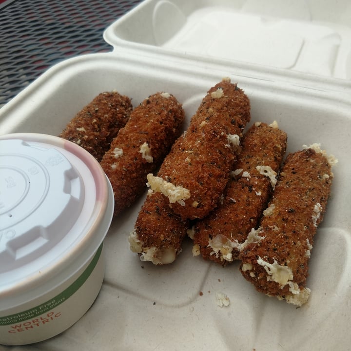 photo of J. Selby's Mozzarella Sticks shared by @iszy on  12 Jul 2020 - review