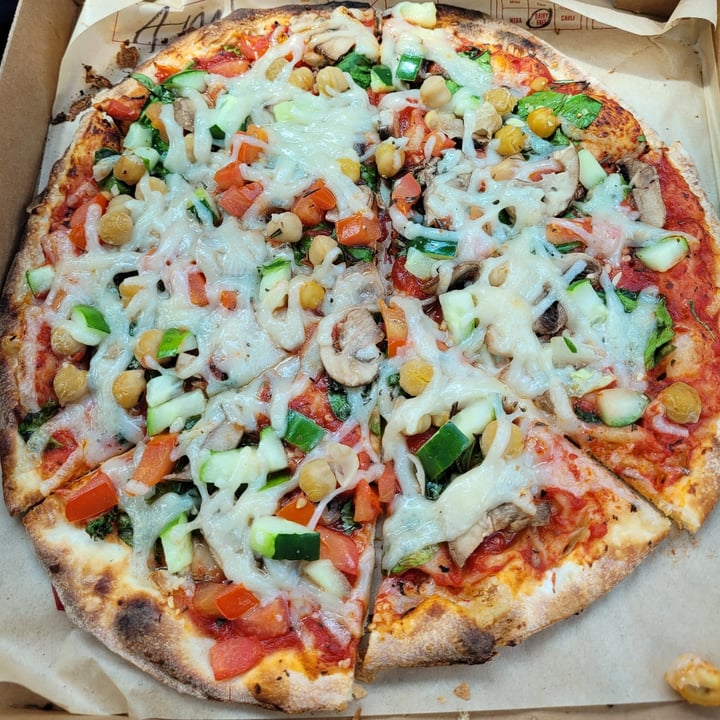 photo of MOD Pizza Custom Vegan Pizza shared by @vegan04 on  22 Apr 2022 - review