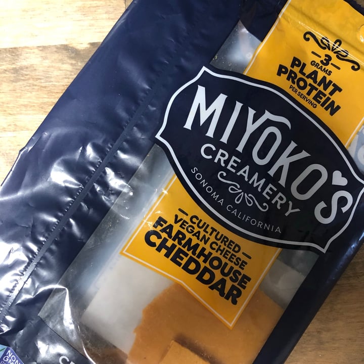photo of Miyoko's Creamery Cultured Vegan Farmhouse Cheddar Slices shared by @dianak on  22 Dec 2020 - review