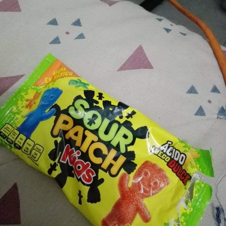 review photo of Sour Patch Kids Sour Patch Kids Tropical shared by @sandymediina on 01 Aug 2020 - review