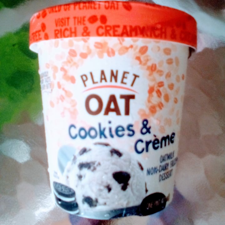 photo of Planet Oat Cookies & Cream Oatmilk Ice Cream shared by @feelideal on  30 Apr 2022 - review