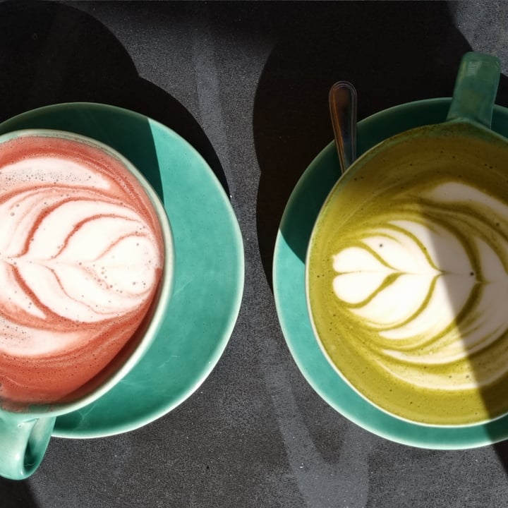 review photo of Lexi's Healthy Eatery Matcha Latte shared by @jenzi on 07 Apr 2021 - review