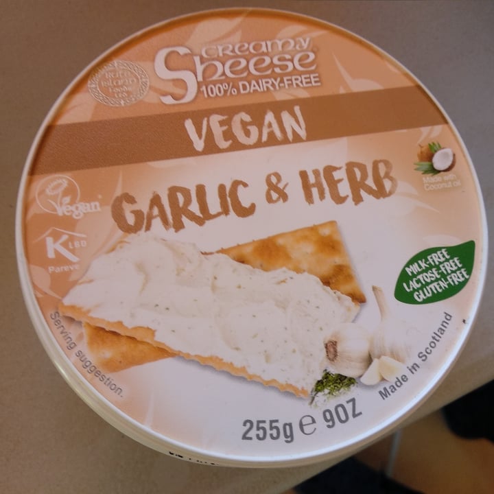 review photo of Bute Island Foods Cheddar style with garlic and chives shared by @mimiya on 03 Jul 2020 - review