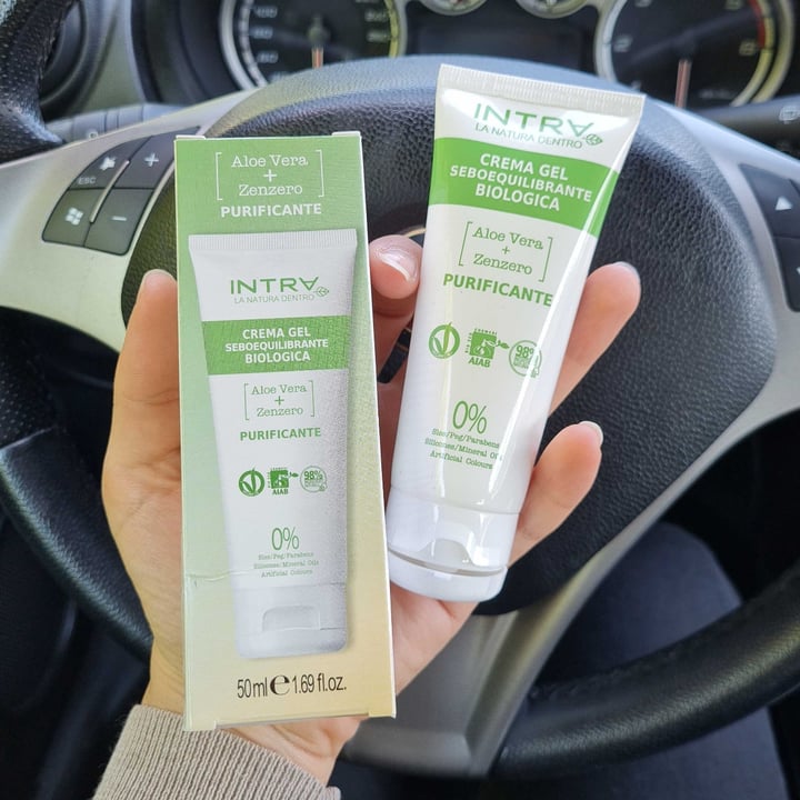 review photo of Intra Natural Crema Gel Seboriequilibrante Bio shared by @denise1993 on 02 May 2022 - review