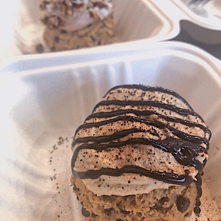 review photo of Cinnaholic Chocolate Chip Cookie Dough shared by @nilakshi on 26 Feb 2020 - review