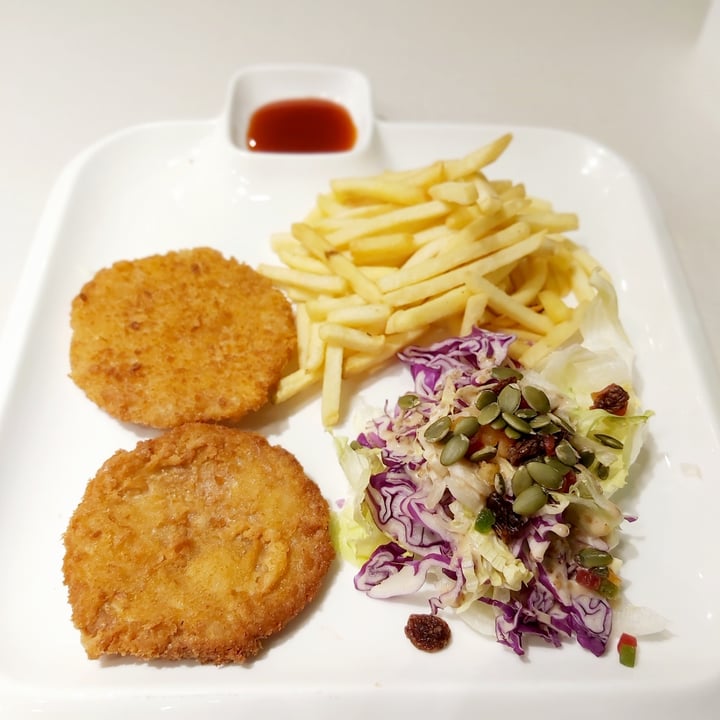 photo of D’life orchard gateway Fish And Chips shared by @herbimetal on  24 Mar 2022 - review