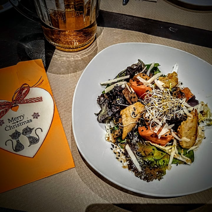 photo of Vegania Veggie Bar Carabanchel Ensalada con heura shared by @goboline on  09 Dec 2021 - review