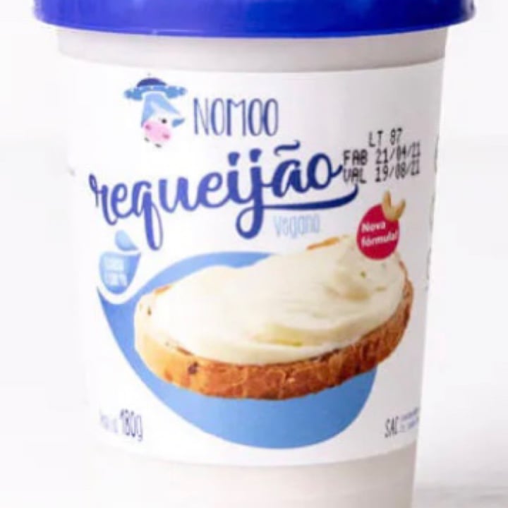 review photo of NOMOO Plant-Based Brasil Requeijão shared by @fernandahet on 05 May 2022 - review