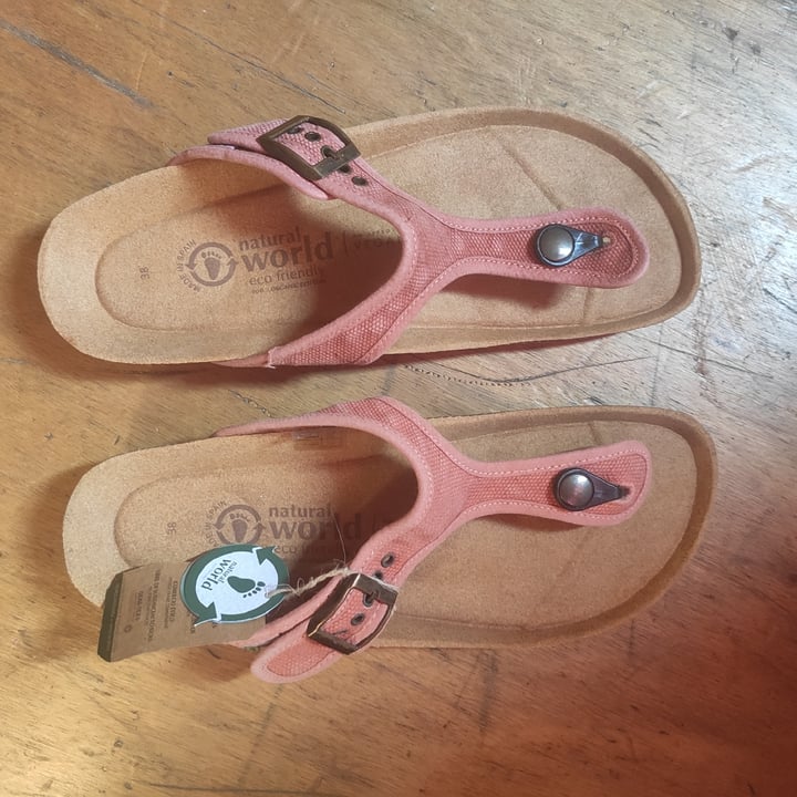 photo of Natural world eco shop Shoes shared by @giuliasullalbero on  28 Mar 2022 - review