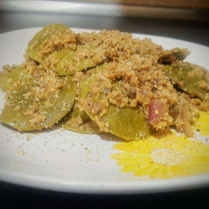photo of Vemondo  Medaglioni Agli Spinaci, Broccoli e Olive Nere shared by @mediamenteveg on  22 Sep 2022 - review