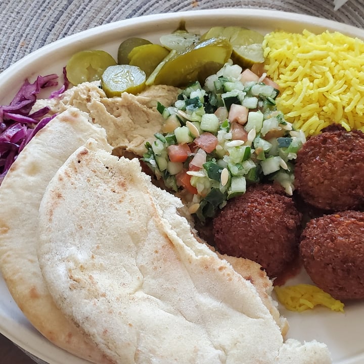 review photo of Naf Naf Grill Falafel Plate shared by @gabunia on 29 Sep 2021 - review