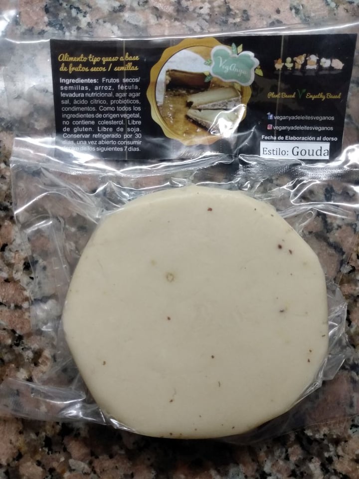 photo of Veganya Queso Estilo Gouda shared by @avocadoxtoast on  30 Dec 2019 - review