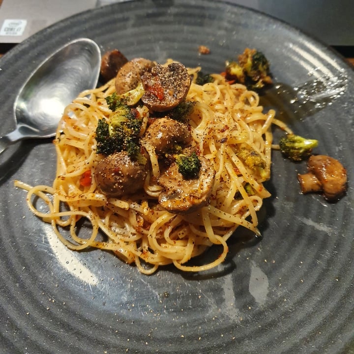 review photo of Mosanco Enchanted Cafe The Rainforest Aglio Oglio shared by @nadoose on 10 Mar 2022 - review