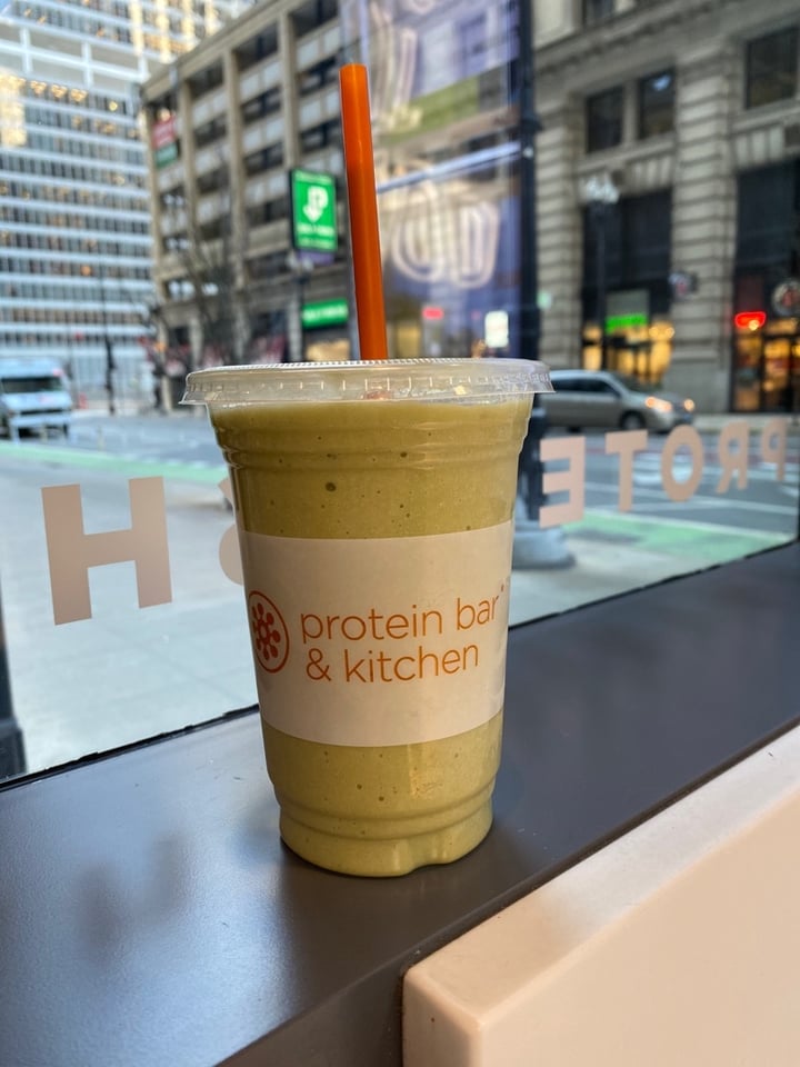 photo of Protein Bar Avo-Matcha Protein Shake shared by @heystephanieweber on  08 Jan 2020 - review
