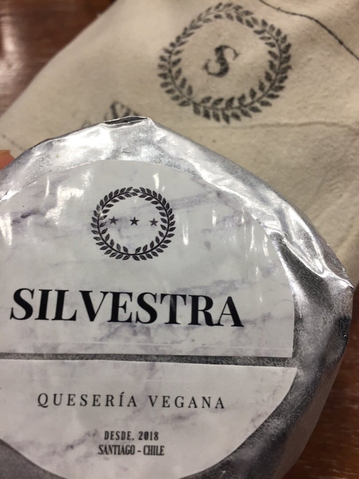 photo of Silvestra Queso Vegano de Cajú Camembert shared by @sinsertralina on  14 Mar 2020 - review