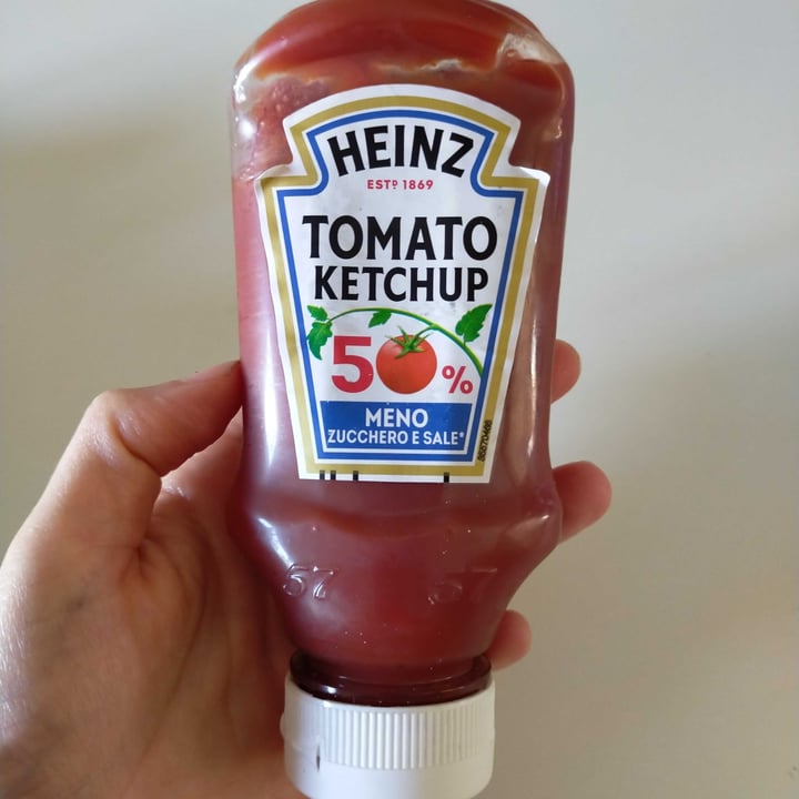 photo of Heinz Tomato ketchup 50% in meno zucchero e sale shared by @elisa789 on  26 Mar 2022 - review