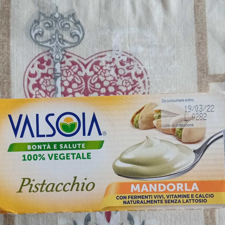 photo of Valsoia Pistacchio Mandorla shared by @fedesipi on  13 Mar 2022 - review