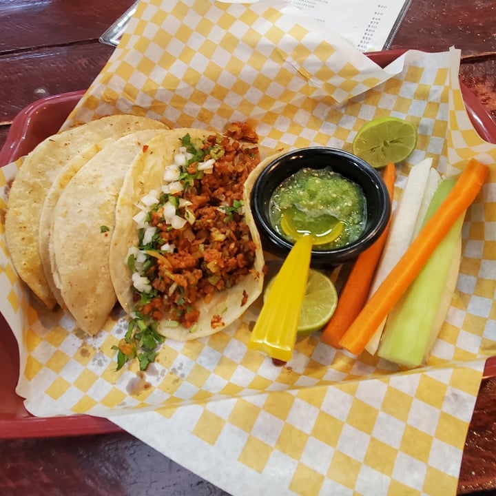 photo of Navegando vegan food Taco Al Pastor shared by @lvaldosan on  28 Jun 2021 - review