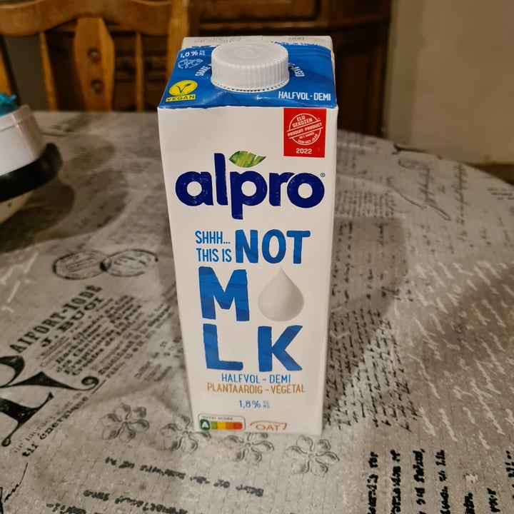 photo of Alpro This is Not Milk 1.8% Fett shared by @zinajanssens on  22 Nov 2022 - review
