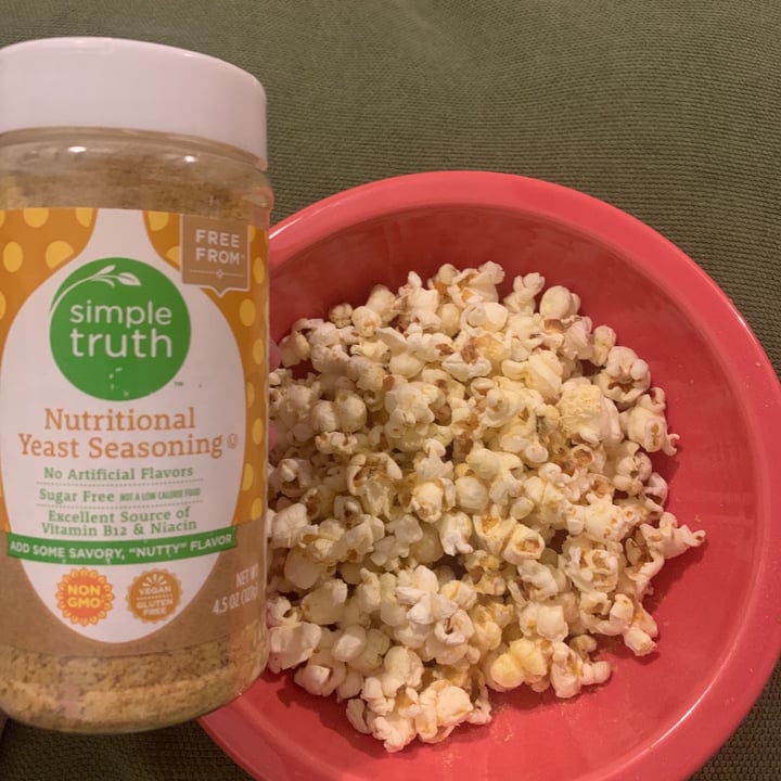 photo of Simple Truth Nutritional Yeast shared by @bananarosie on  02 Oct 2020 - review